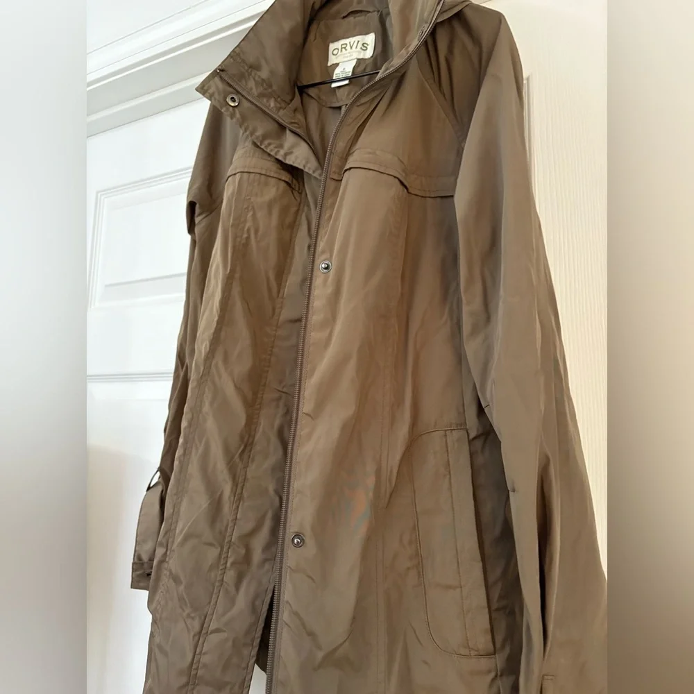 Orvis Outdoor Rain Jacket - Picture 2 of 12